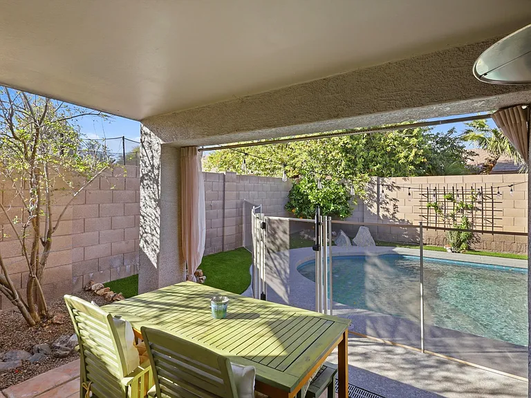 15276 W Watson Ln — Photo 32