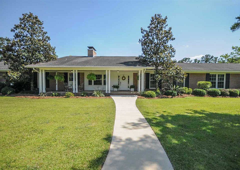 1st image of 3043 Tipperary Dr