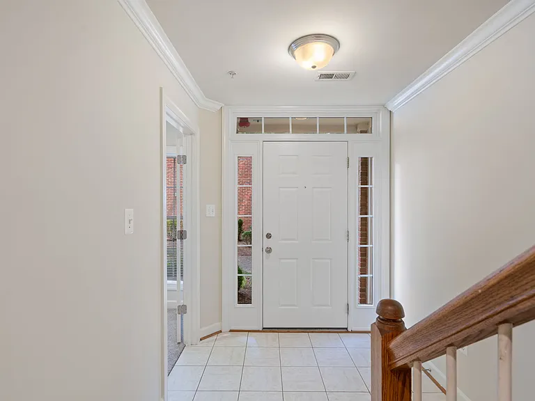 788 N Wakefield St — Photo 20