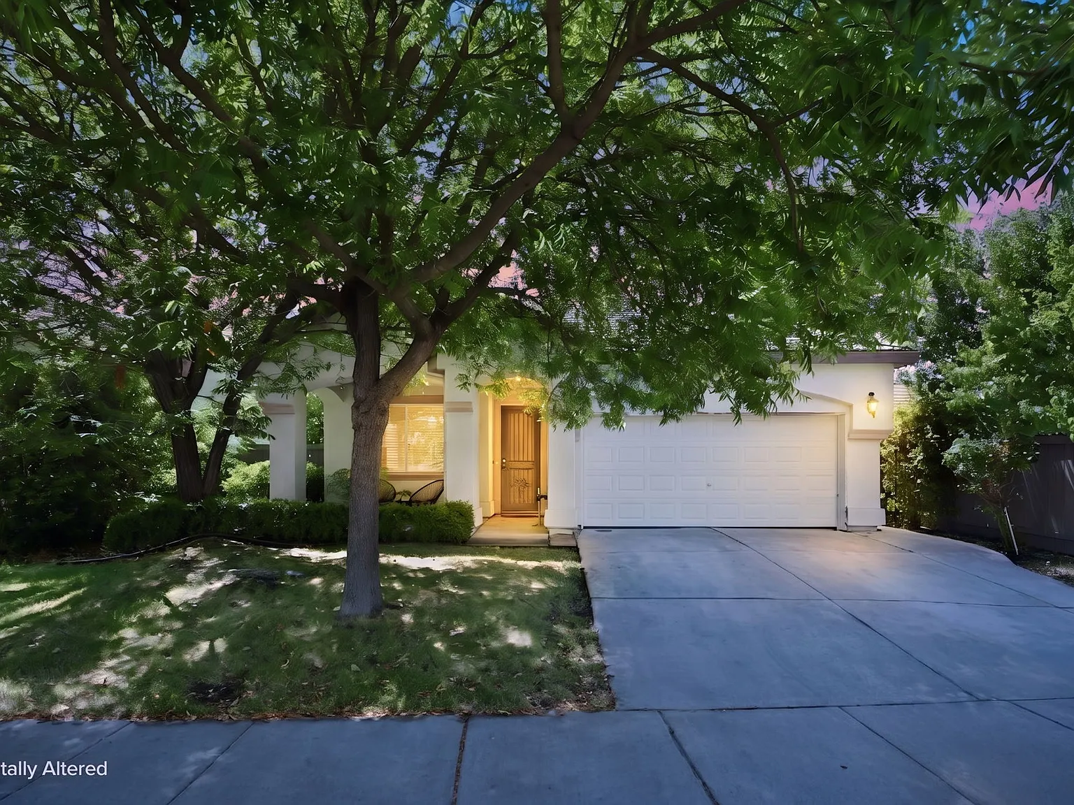 681 Eastbrook Cir — Photo 2