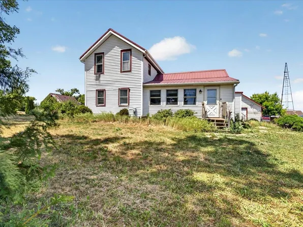 10112 E High Rd, Stillman Valley, IL 61084