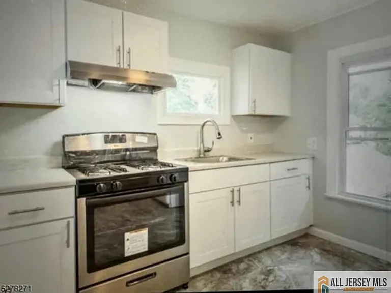 737 Kensington Ave #39 — Photo 5