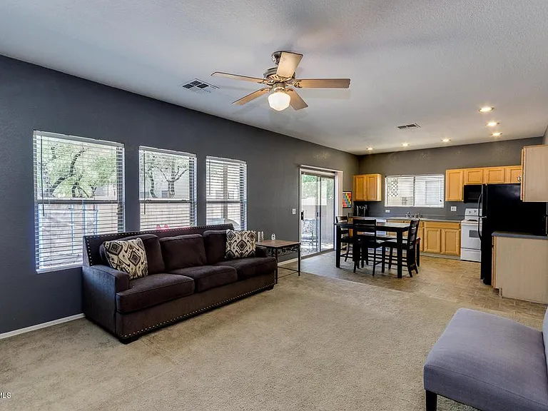 620 E Banelli Pl — Photo 10
