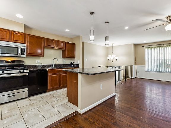 5th image of 5625 Saint Charles Dr
