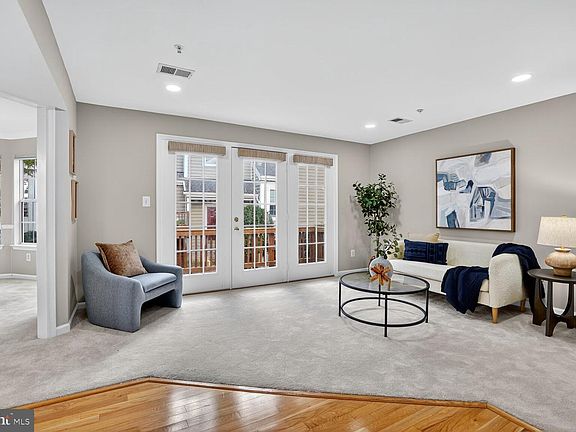 5th image of 305 Overlook Dr #305