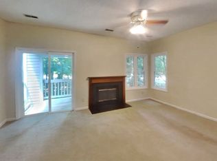 6000 Winterpointe Ln APT 202, Raleigh, NC 27606