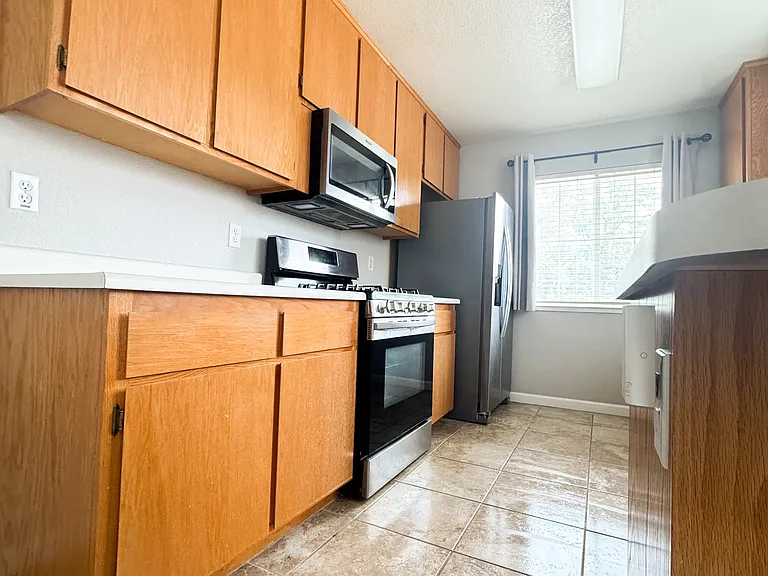 4108 Oak Ct — Photo 5