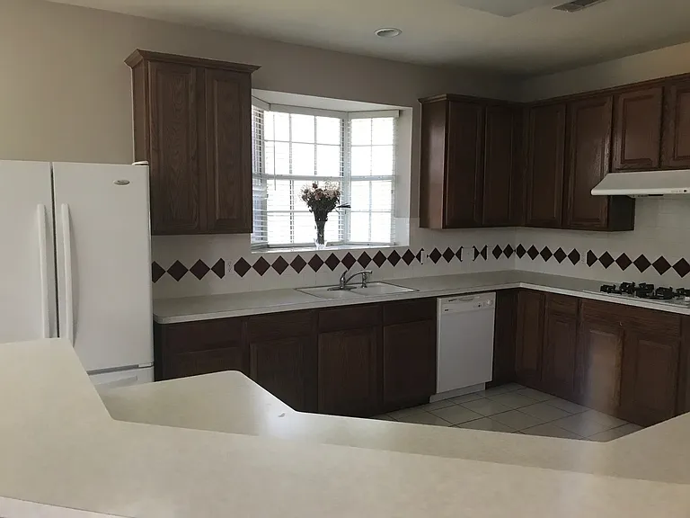 7901 Constitution Dr — Photo 6