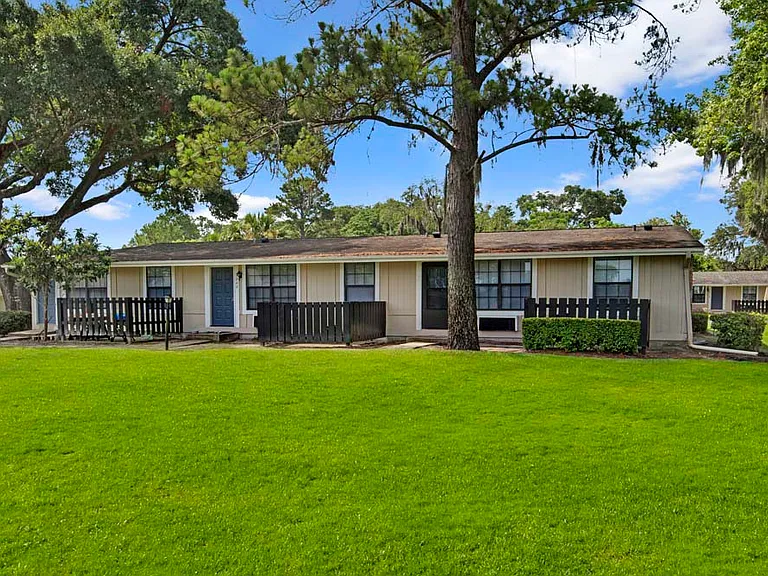 Branchwood — Photo 15