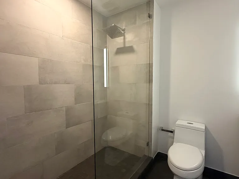 178 NW 28th St #1 — Photo 10