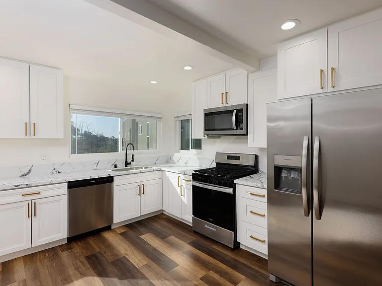 6283 Lorca Dr — Photo 2