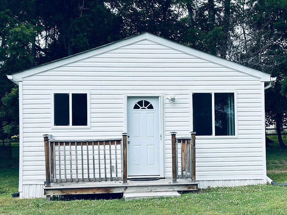 1st image of 2032 Orchard Ave