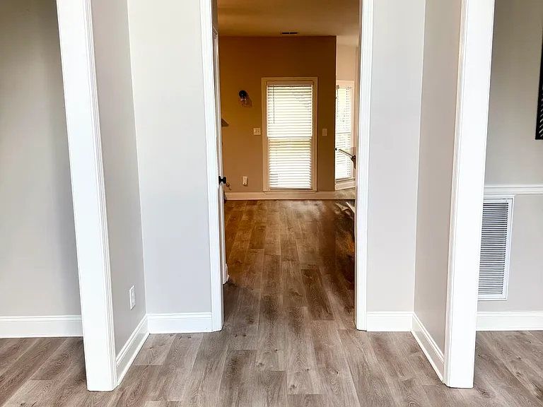 2887 Montview Dr SW — Photo 3