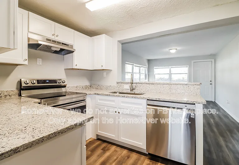 1322 W Hiawatha St — Photo 6