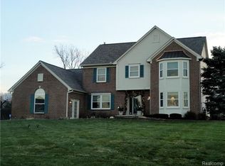 5061 Ashford Rd, Clarkston, MI 48348