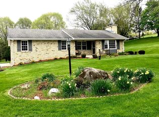 W266N6534 Top O Hill Dr, Lisbon, WI 53089