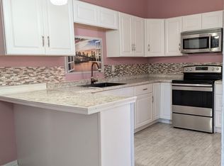 12 Chestnut St #3, Amsterdam, NY 12010