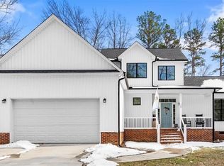 109 Willowbrook Dr, Thomasville, NC 27360