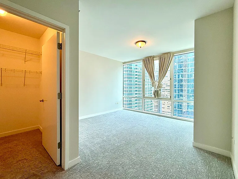 505 N McClurg Ct #2501 — Photo 13