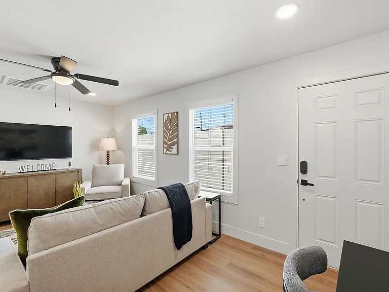 1417 E Roosevelt St #3 — Photo 8