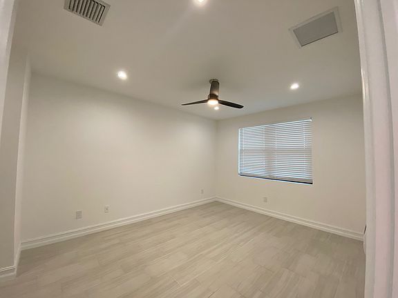 4th image of 7530 Rockefeller Dr