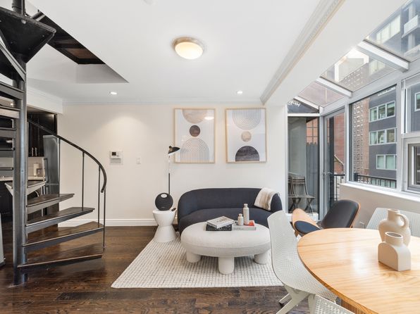 448 W 19th St #PENTHOUSE E