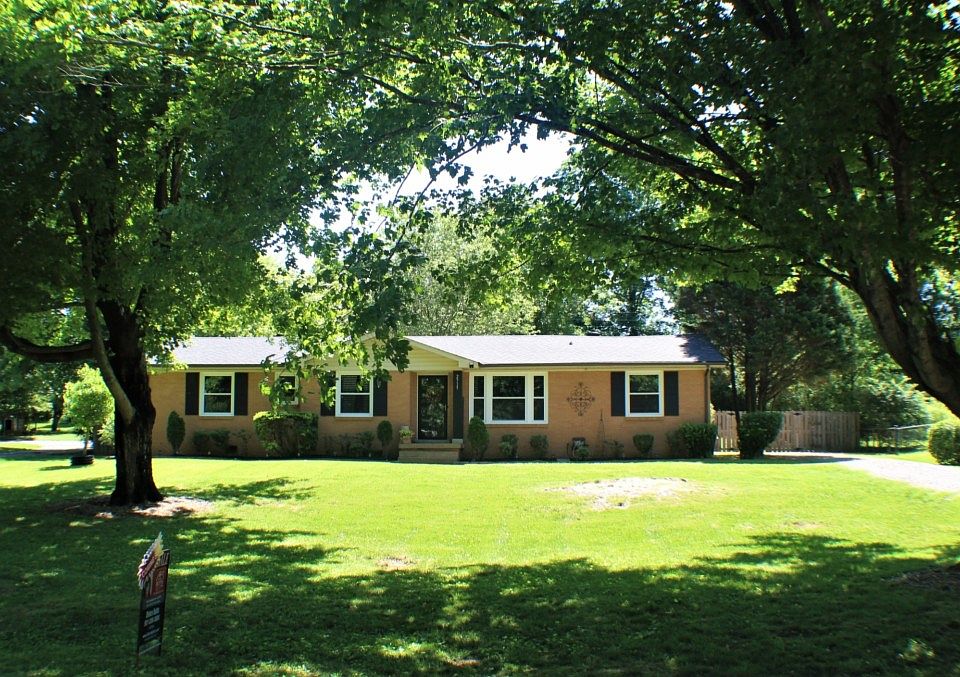 1st image of 2715 Thrush Dr