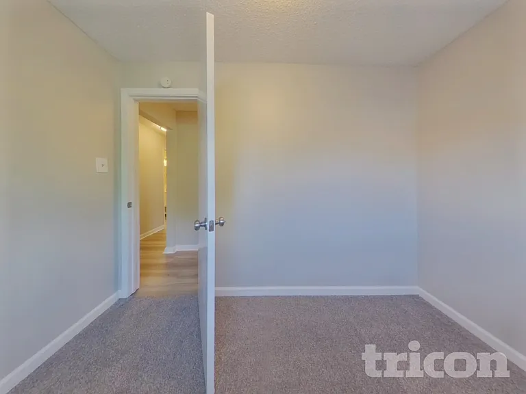 3445 Kings Row — Photo 13