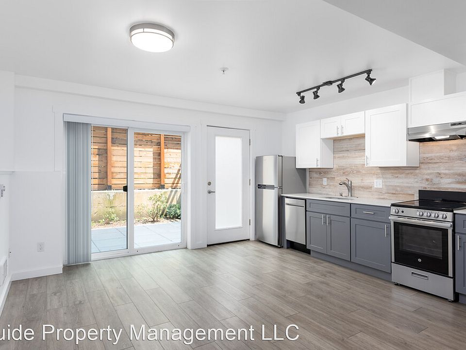 1st image of 411 Harvard Ave E #4