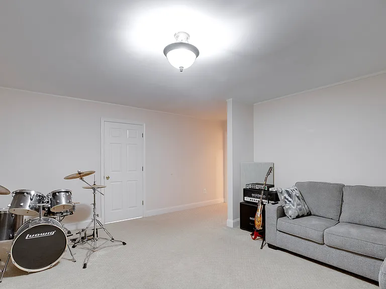 10535 Brevity Dr — Photo 15