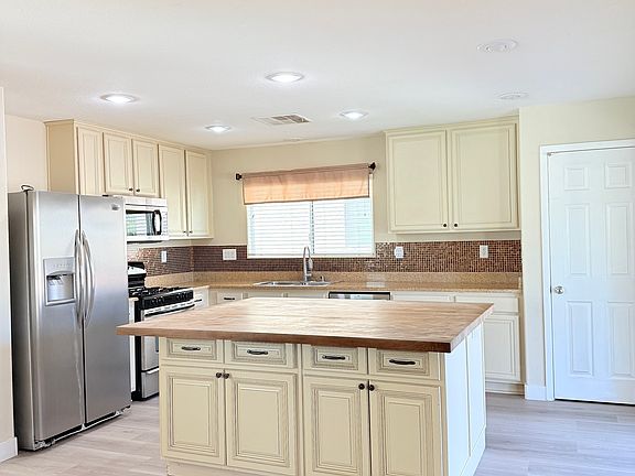 2nd image of 578 Redruth Dr