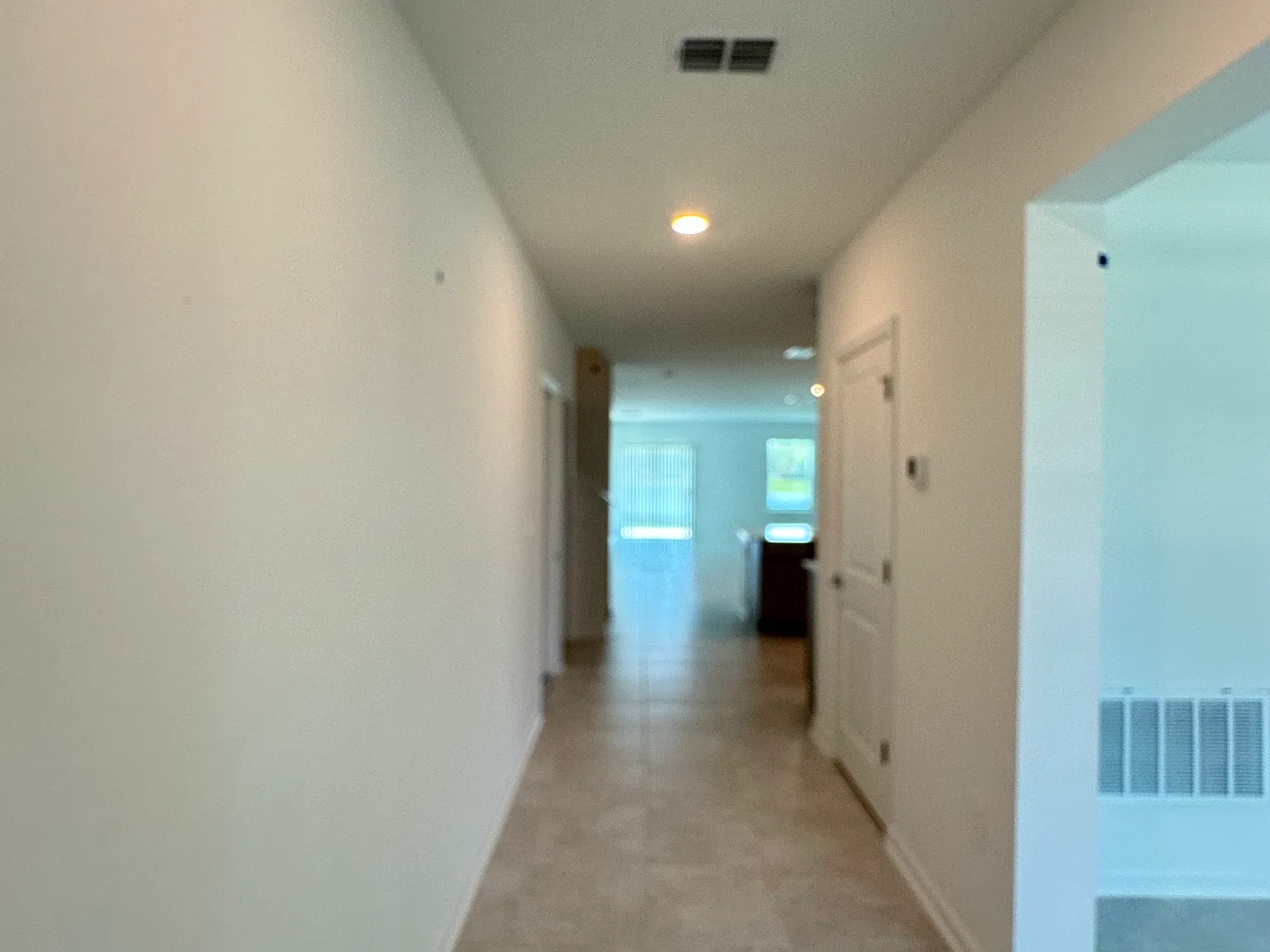 5 bed, 2896 sqft, $2,550 — Photo 4