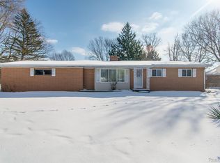 6616 Garden Dr, Mount Morris, MI 48458