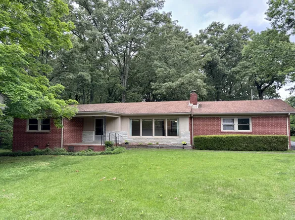 302 Hampton Rd, Tullahoma, TN 37388