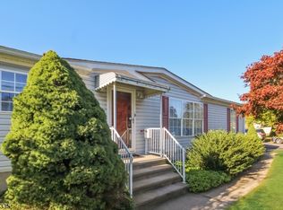 3 Post Ln BUILDING 3, Belvidere, NJ 07823