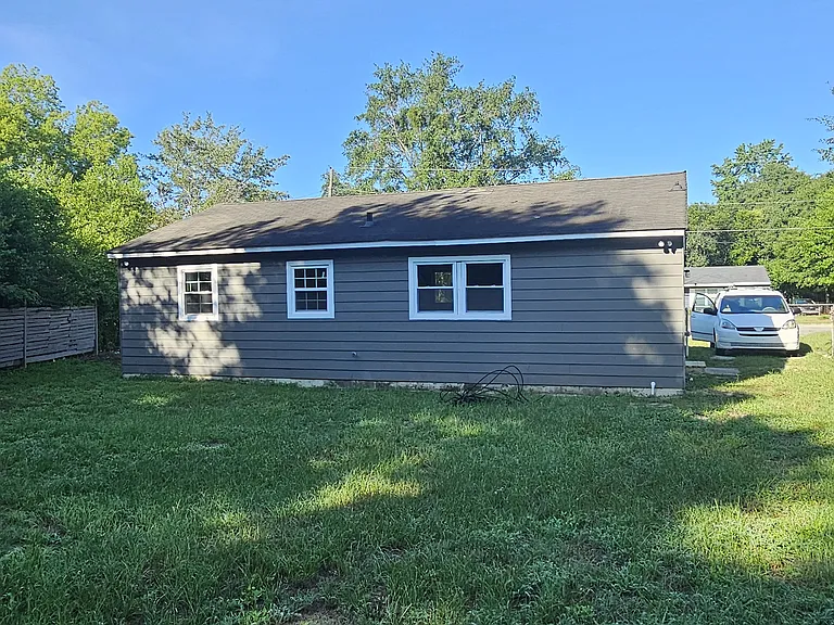 4976 Bradley Pl — Photo 12