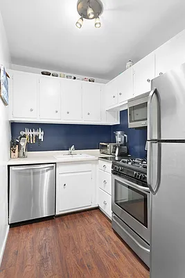 Sold by The Bamberger Group | media 11