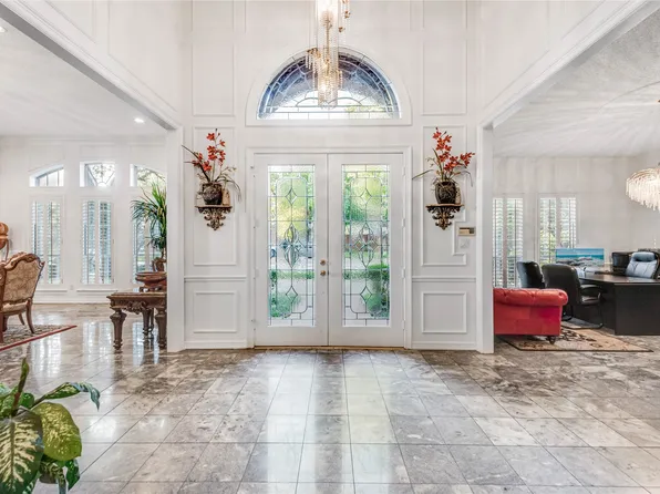 7204 Debbe Dr, Dallas, TX 75252