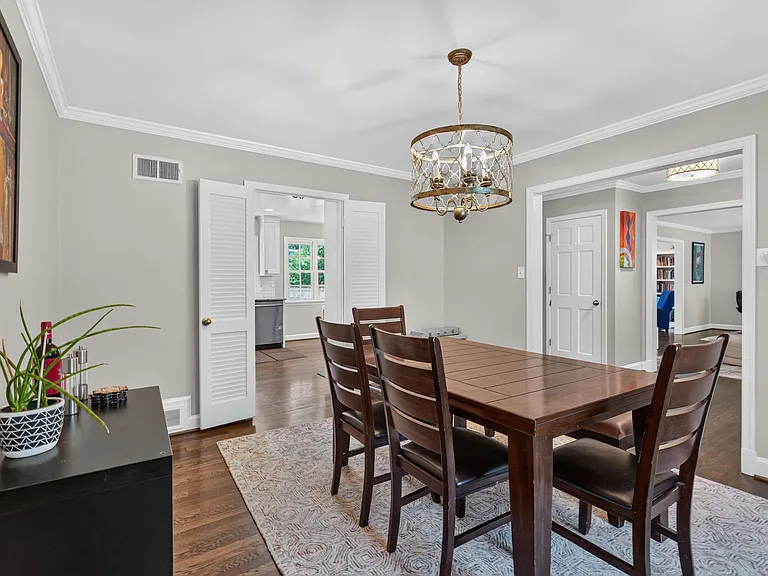 6720 Newbold Dr — Photo 12