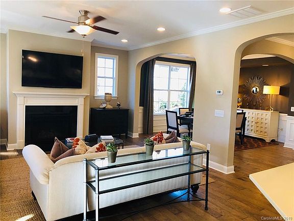 5th image of 15613 Oleander Dr #215