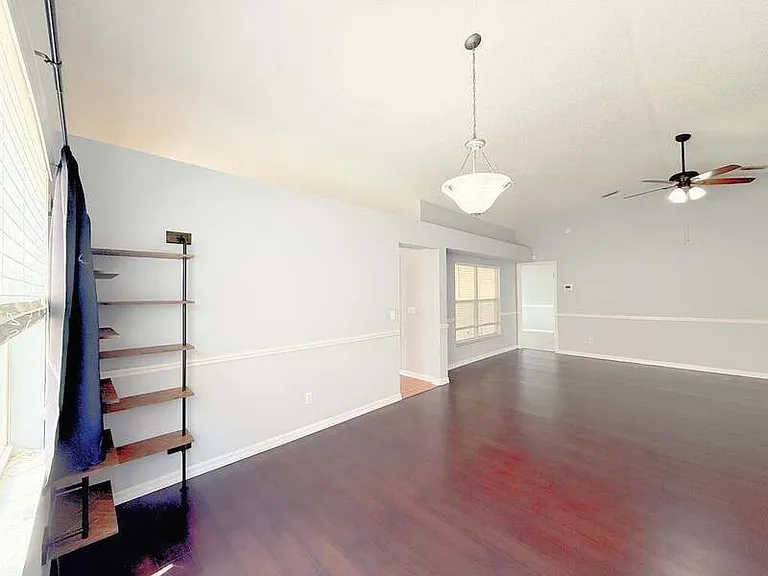 1118 Hardwood Dr — Photo 22