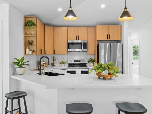 15-2003 31st Ave, Keaau, HI 96749