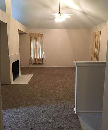 4th image of 1305 Petunia Dr