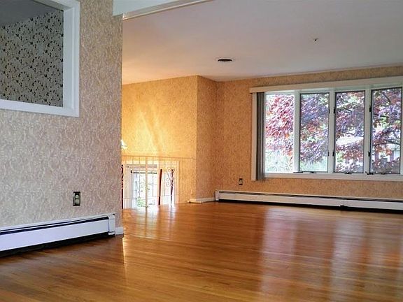 2nd image of 250 Lowe Ave