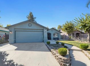 1126 Maya St, Parlier, CA 93648