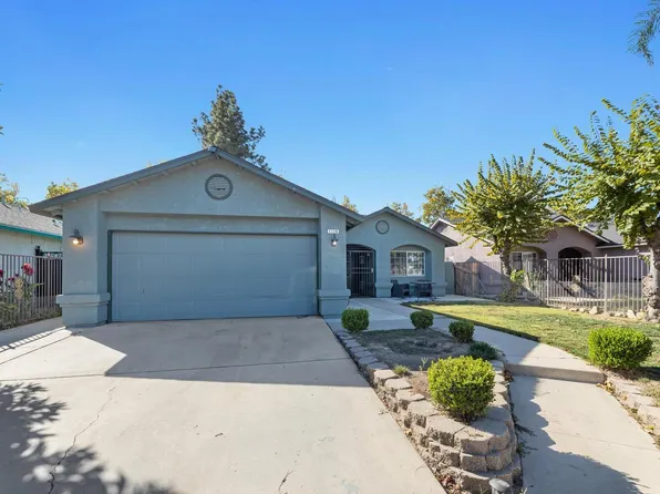 1126 Maya St, Parlier, CA 93648