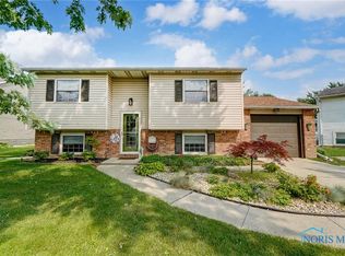 2565 Eden East Dr, Northwood, OH 43619