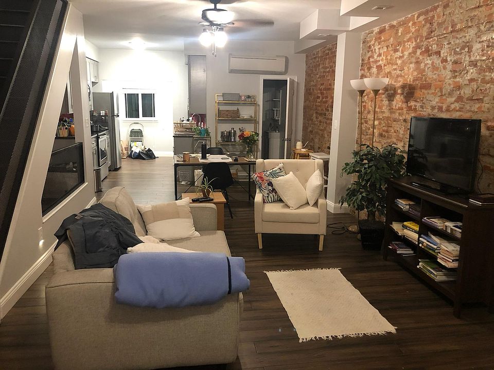 1st image of 3461 Palmetto St
