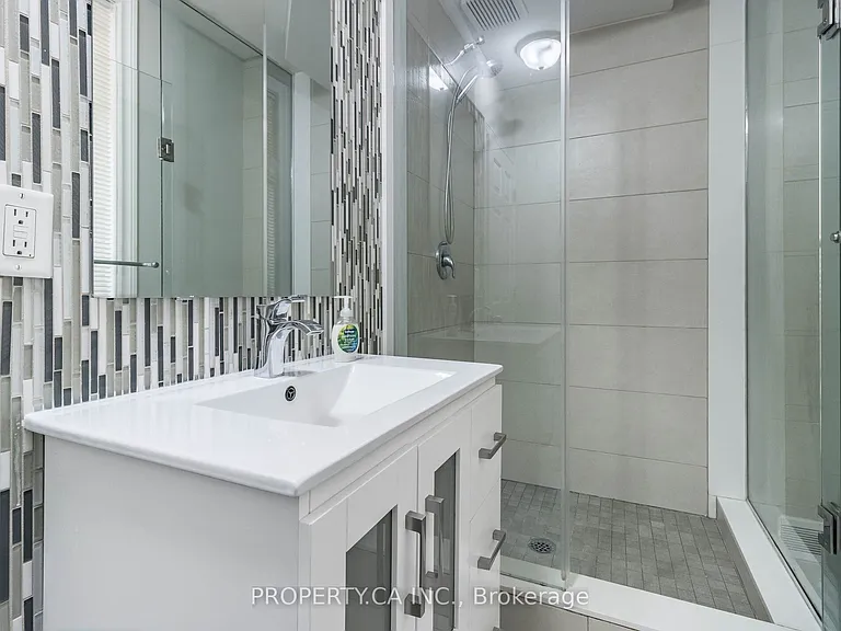 285 Bartlett Ave #MAIN — Photo 8