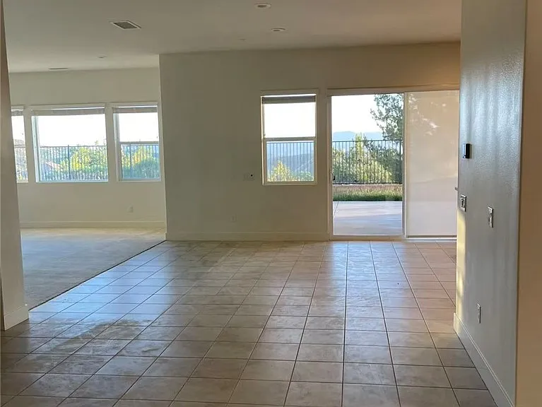 19042 Martino Ct — Photo 9
